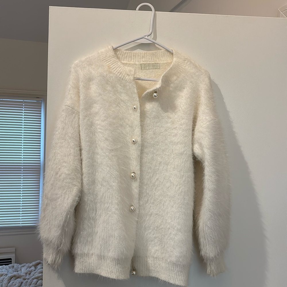 Vita Grace Sweater/Cardigan